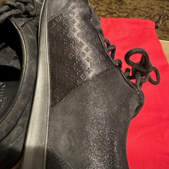 Louis Vuitton Black Logo Sneakers New in Box w/xtra laces 38 - Picture 2 of 8